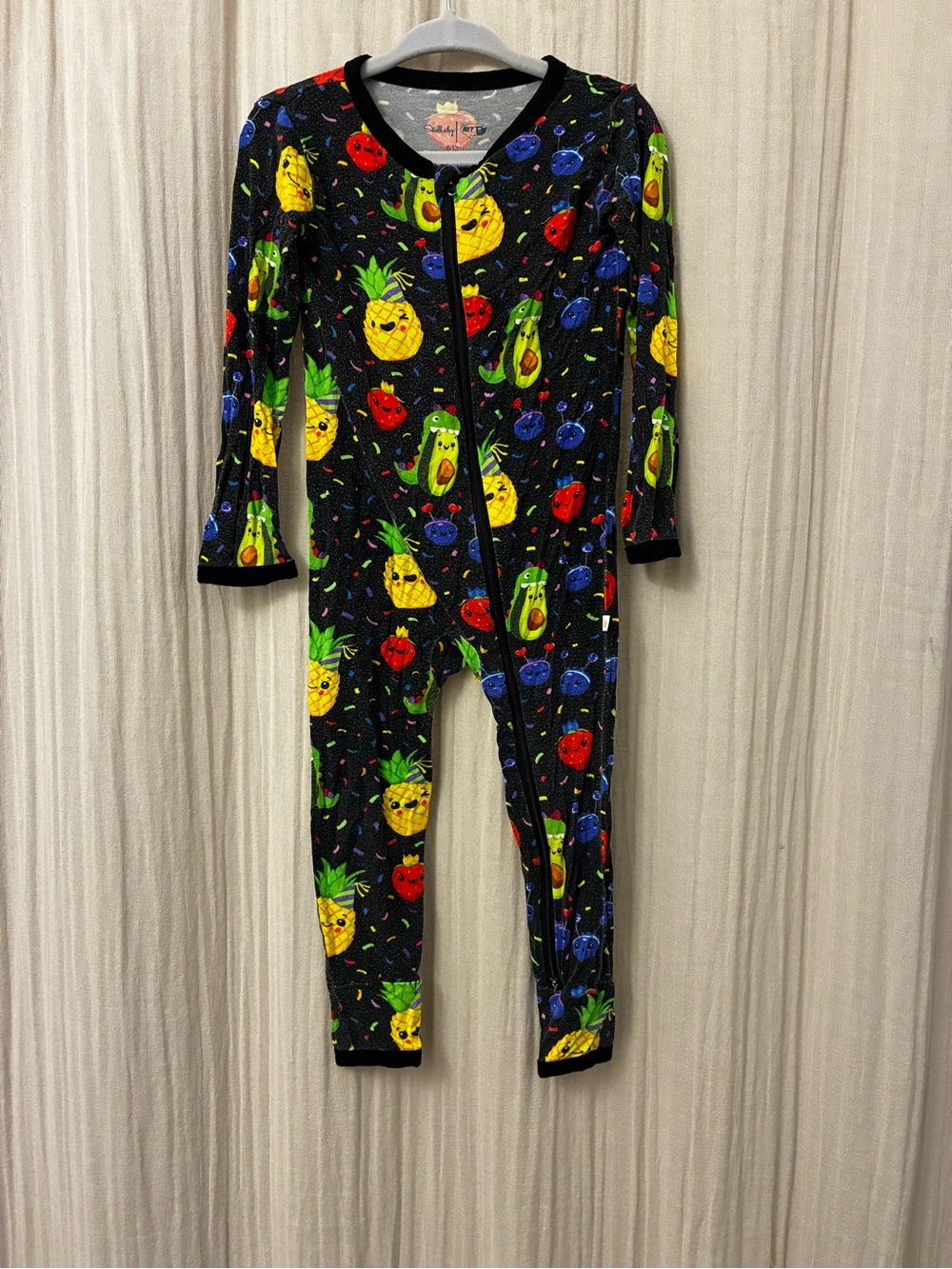 Kids Black Fruit Print One-Piece Zipper Pajamas 6-12 bamboo